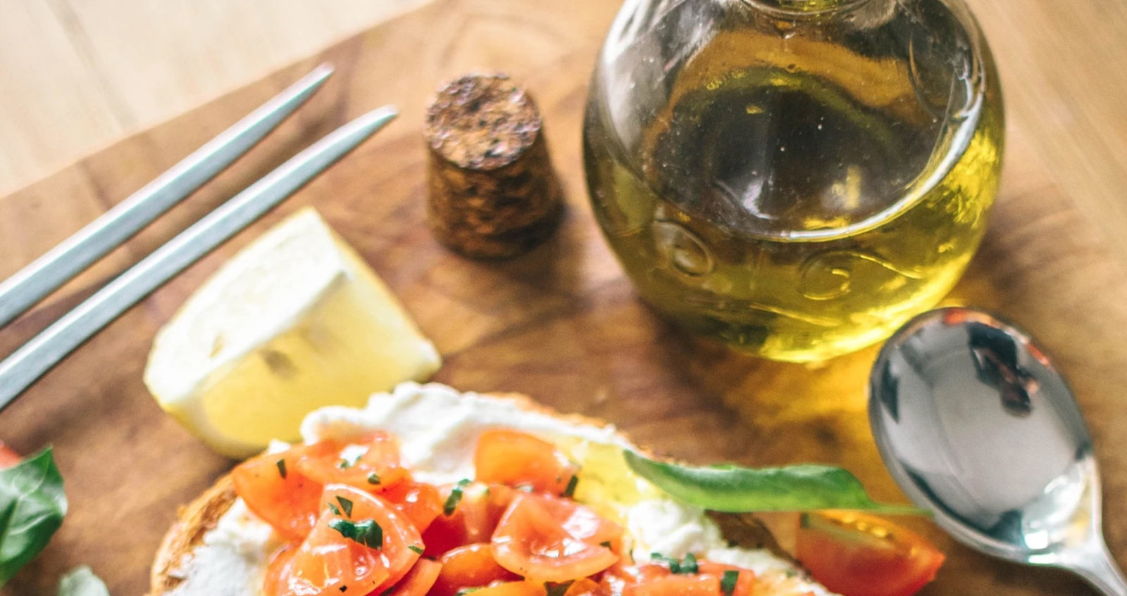 Identifying the Distinction Amongst Olive Oil and Extra-Virgin Olive Oil