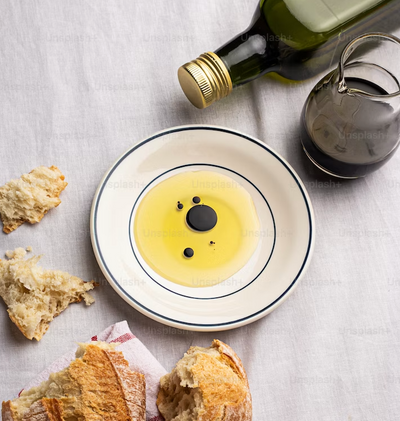 Balancing Sweet and Tangy: Exploring the Art of Balsamic Vinegar Pairings