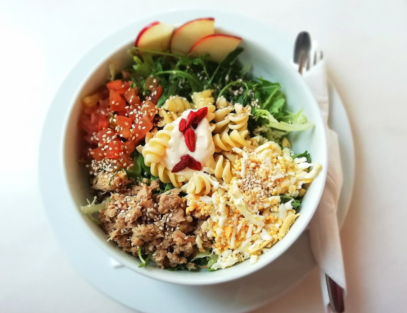 The Symphony of Flavors: Crafting Lemon and Herb Infused Olive Oil Pasta Salad